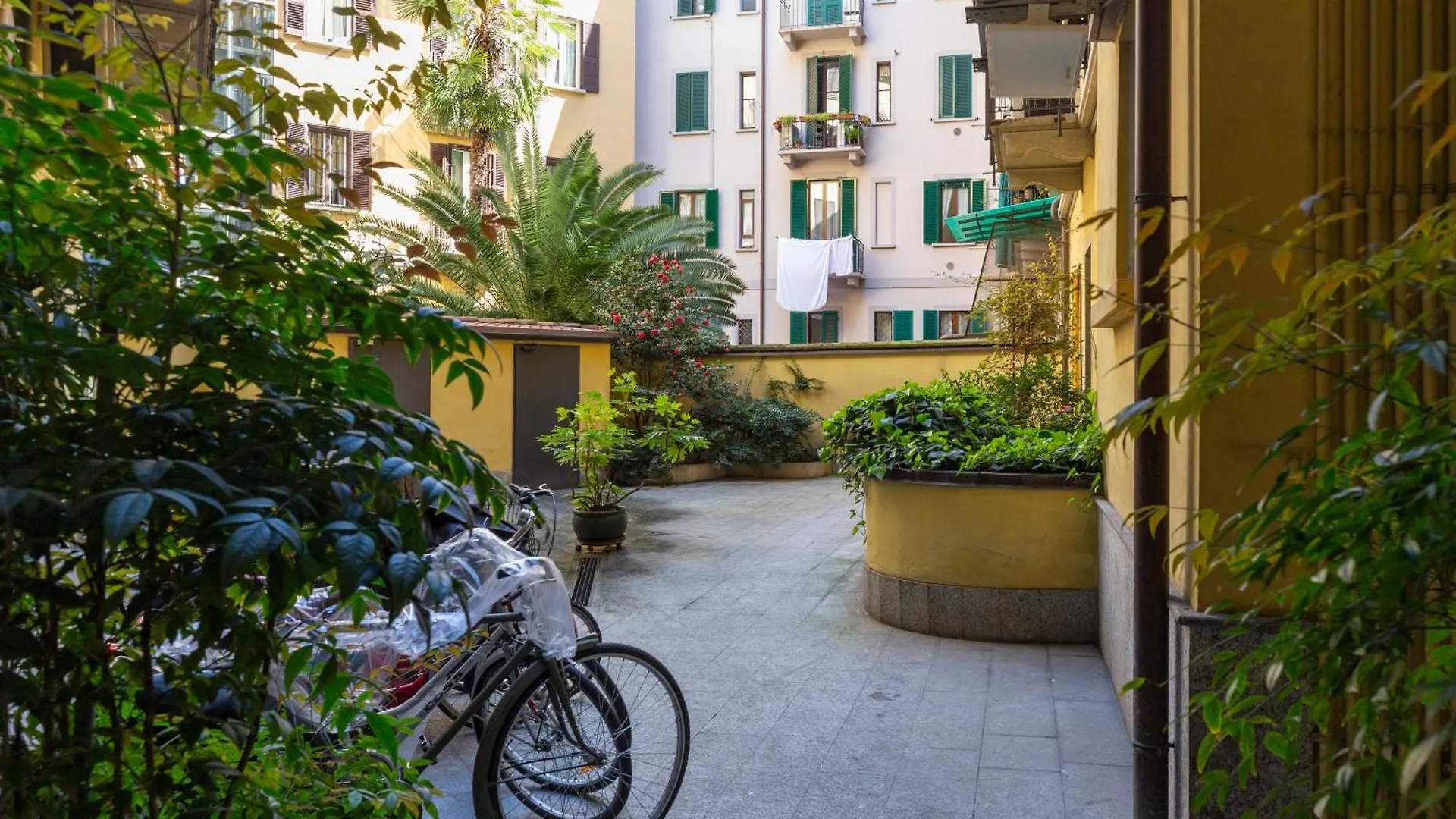 דירות מילאנו Urban Retreat - Isola District איטליה